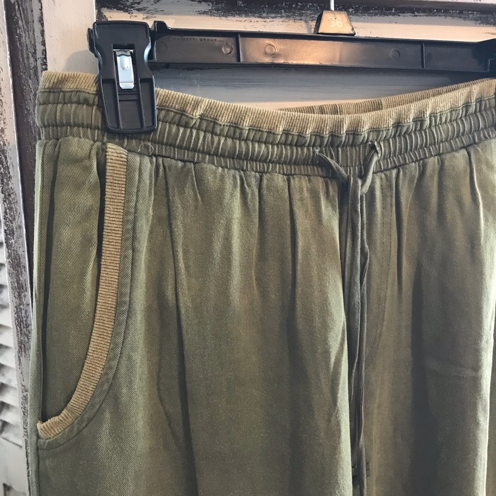 Olive Green Wide-Leg Pants - Picture 2 of 3